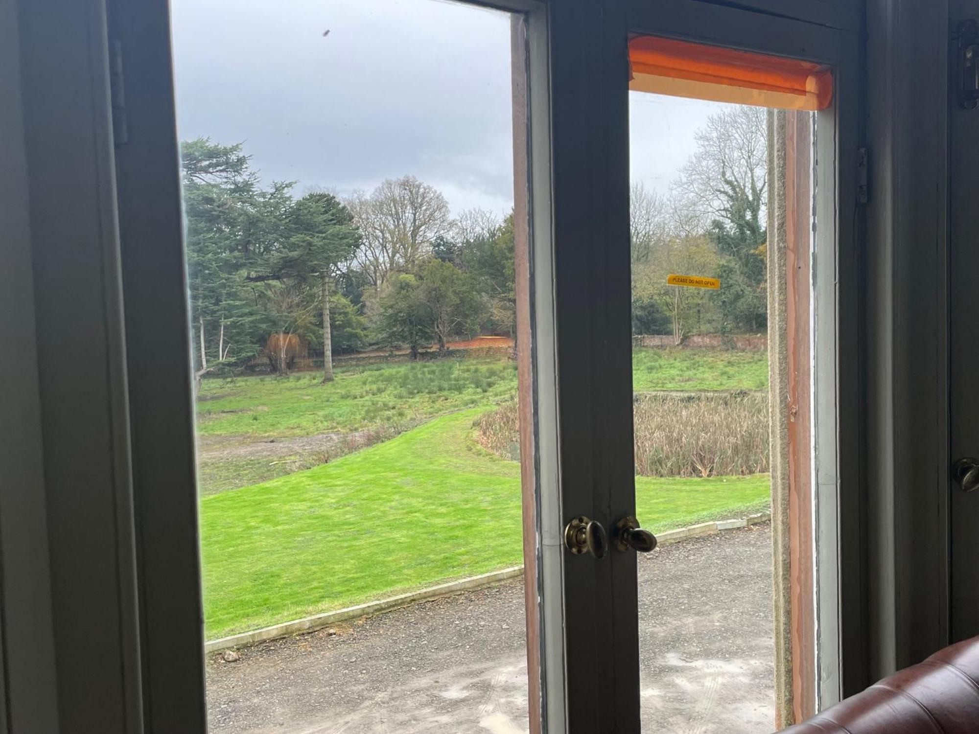 Llanerchydol Hall Suites Welshpool Exteriér fotografie