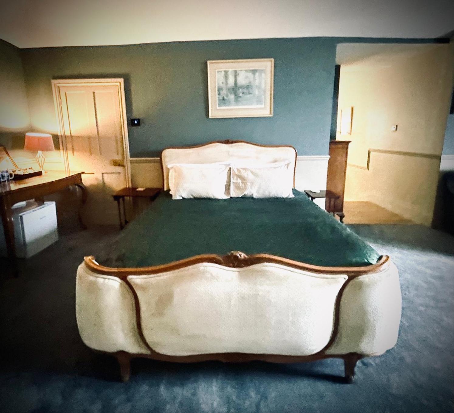 Llanerchydol Hall Suites Welshpool Exteriér fotografie