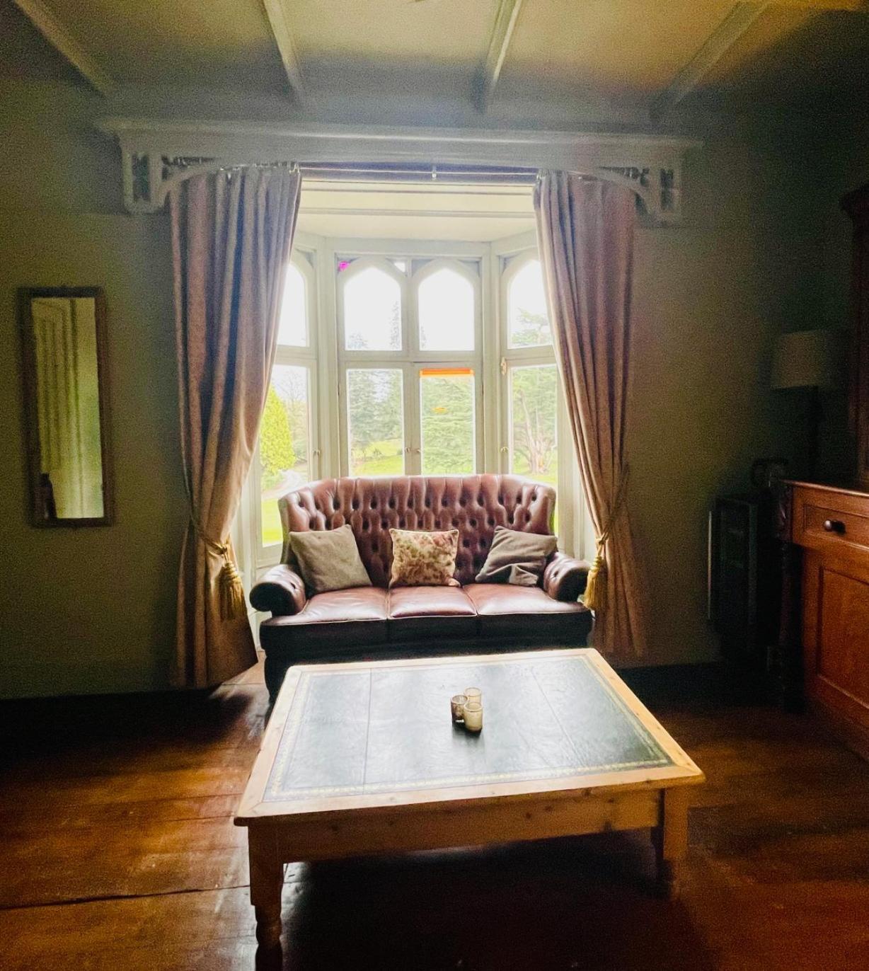 Llanerchydol Hall Suites Welshpool Exteriér fotografie